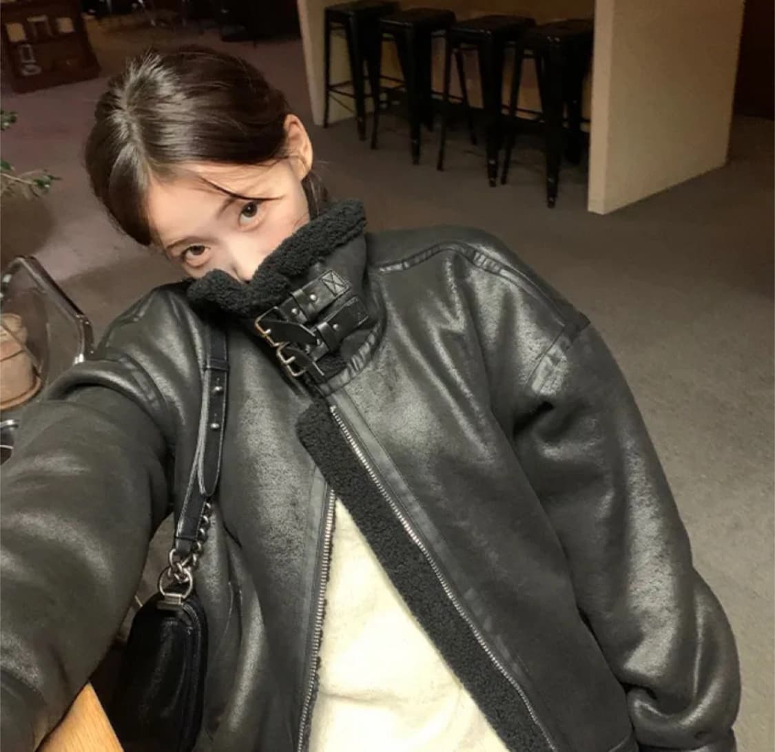 영앤리치 블랙 무스탕 고퀄 상품이미지1