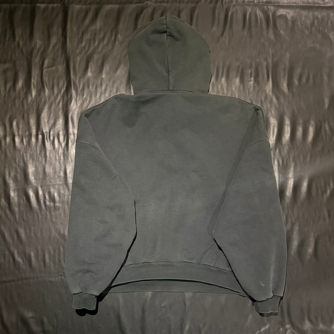 발렌시아가 X 아디다스 트레포일 로고 후드티 상품이미지2