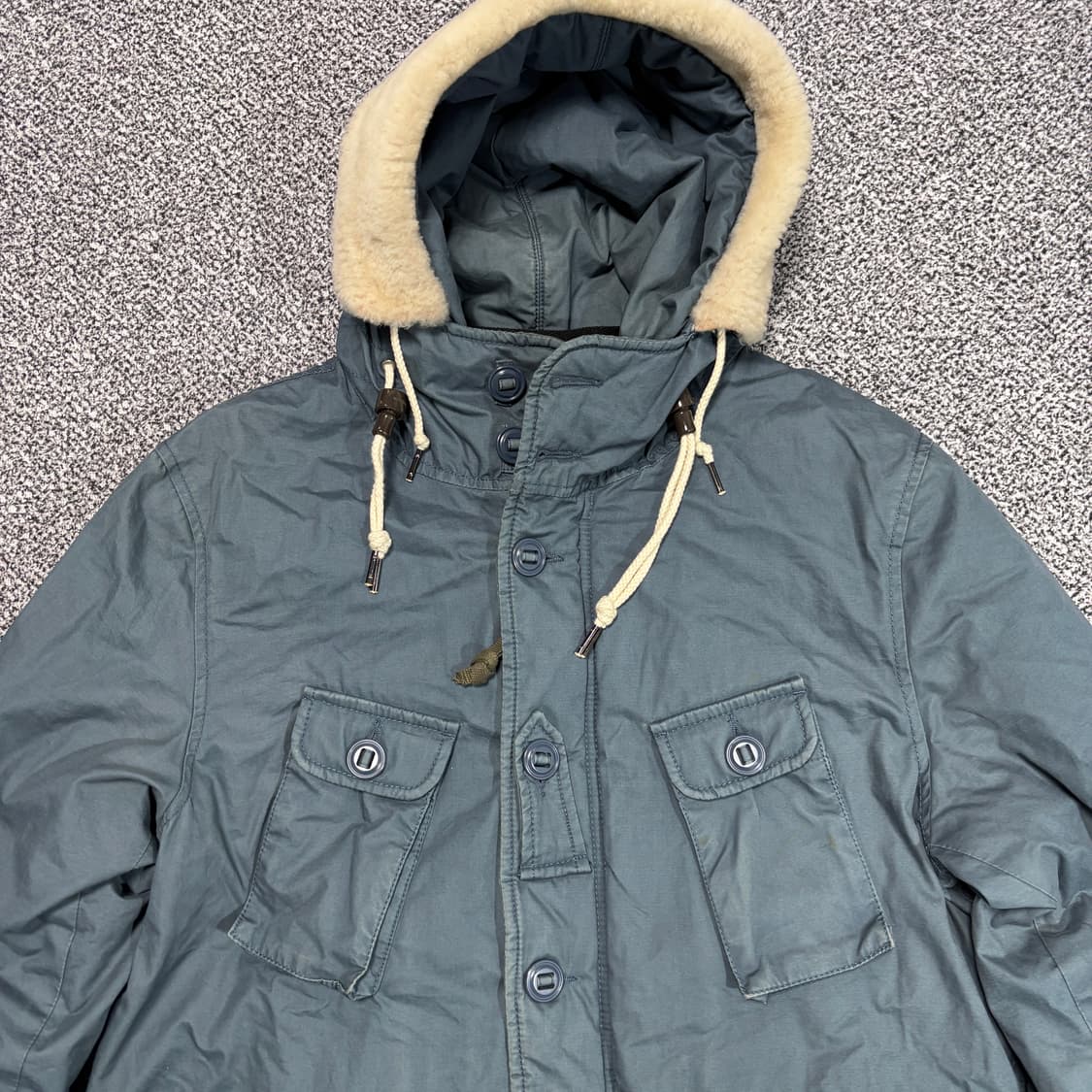 뮤지엄 서플러스 다운 패딩 (M) 상품이미지2