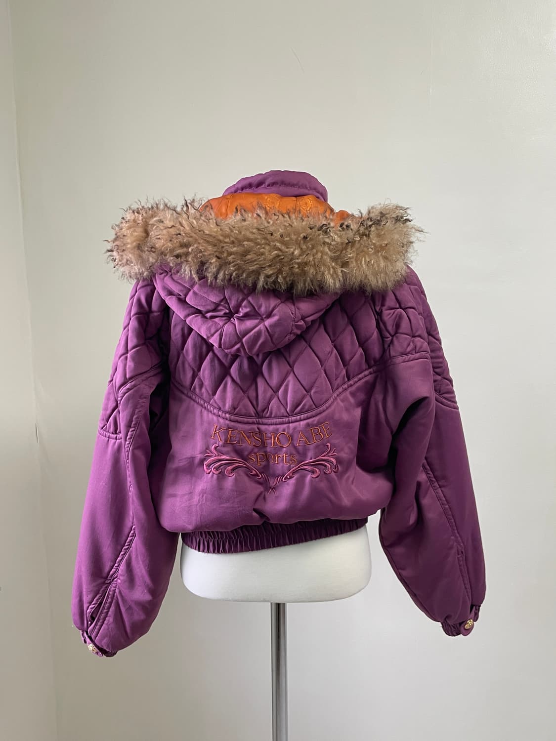 켄쇼 아베 스포츠 퀼팅 퍼후드 크롭 점퍼  J04100 상품이미지2