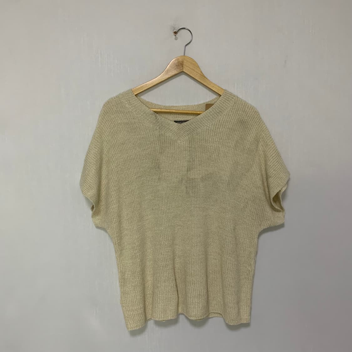 에디바우어 브이넥 반팔 니트 아이보리 빈티지 모리걸 상품이미지1