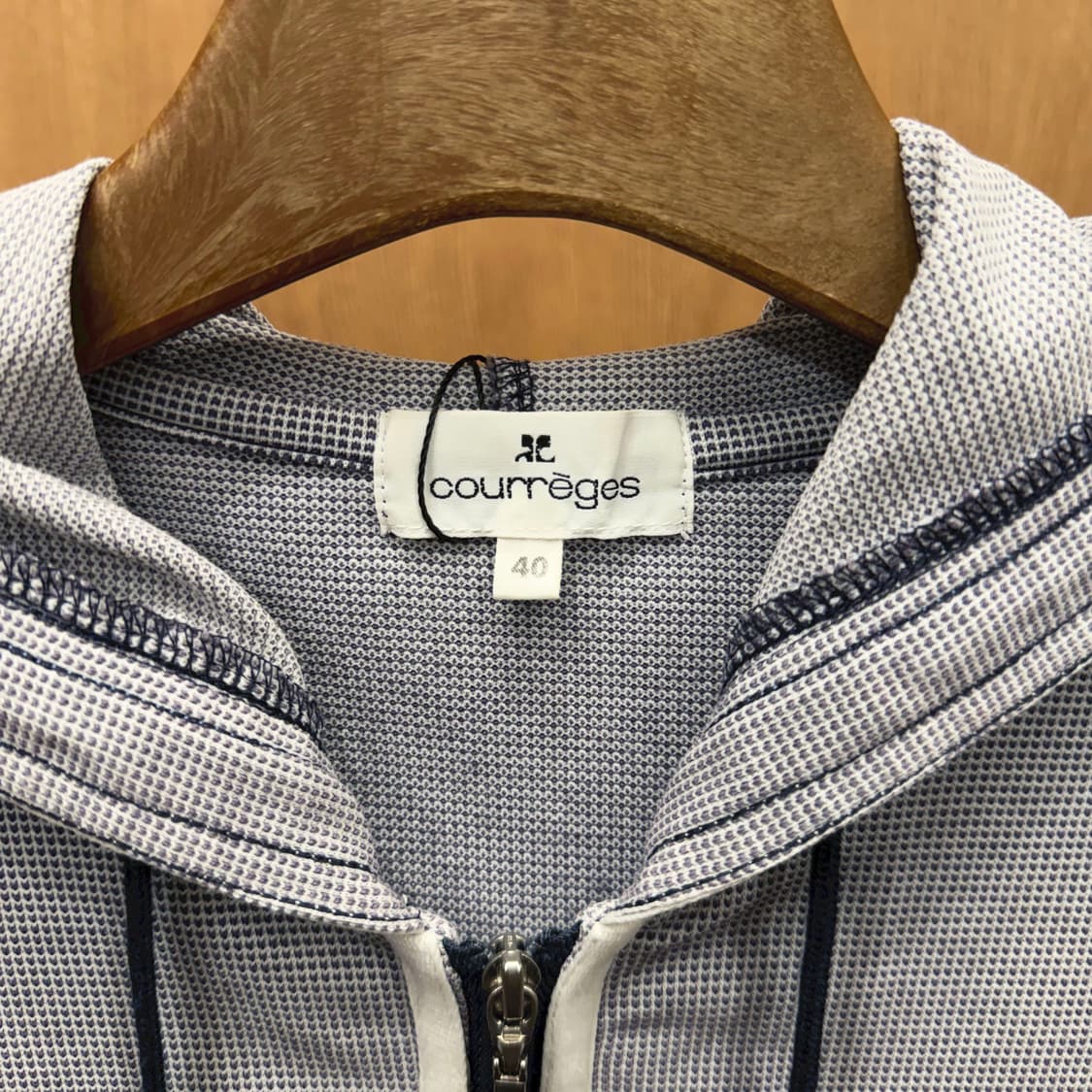 꾸레쥬 후드 집업 메시 텍스처 배색 라인 디테일 라이트그레이 상품이미지6