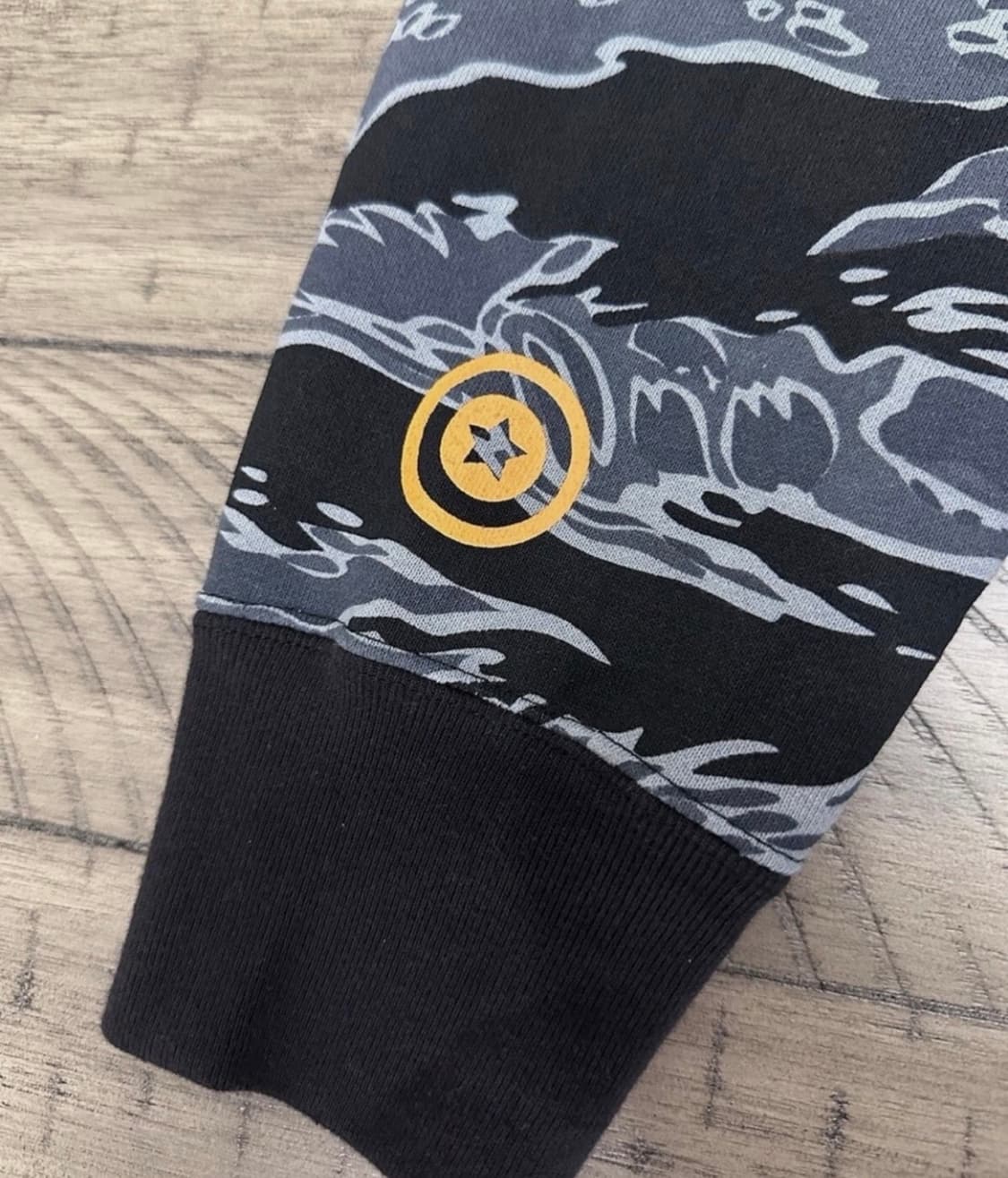 베이프 맨투맨 상품이미지4