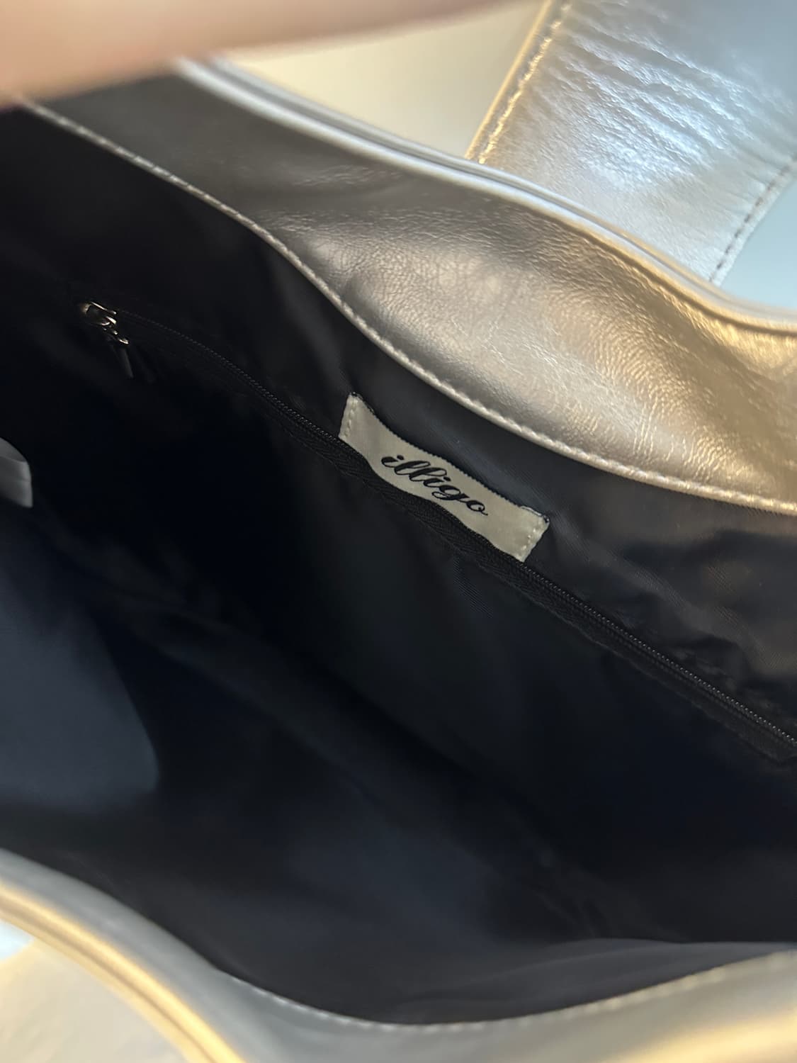 일리고 라인 호보백 실버 상품이미지4