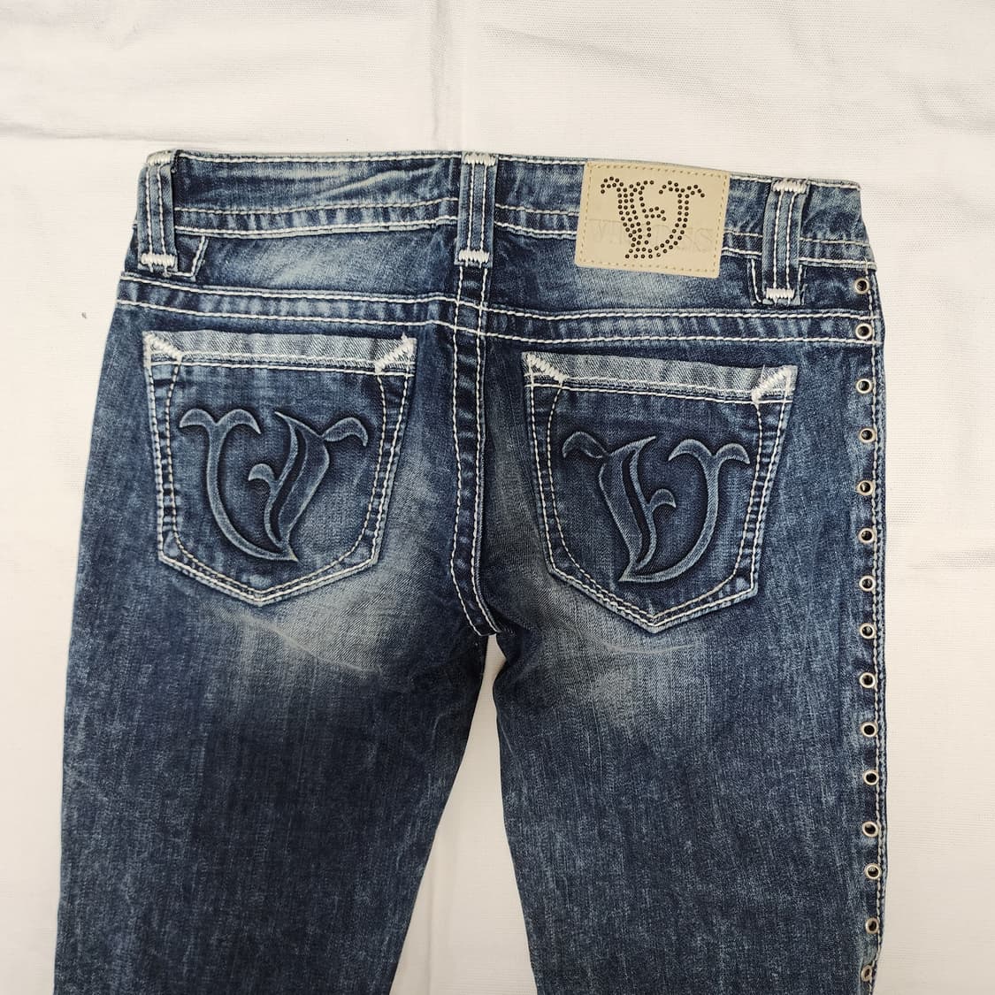 Vigoss 스터드 음각 워싱 데님팬츠 상품이미지3