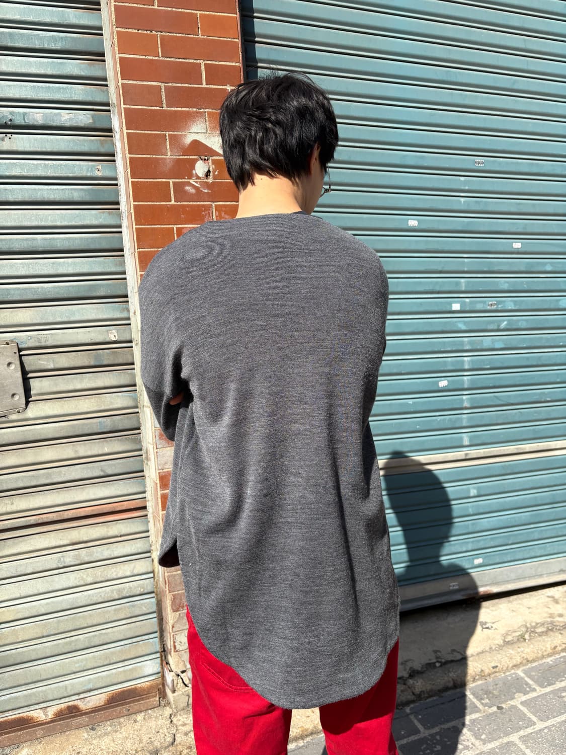 엔폴드 차콜 브이넥 롱슬리브 니트 탑 상품이미지5