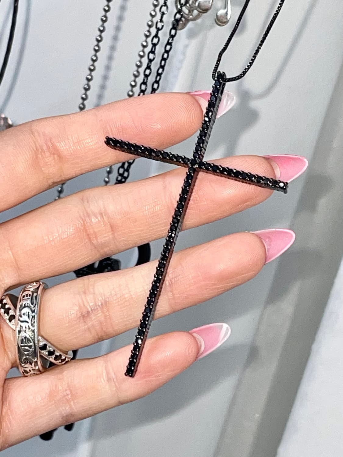 블랙 십자가 큐빅 네크리스 상품이미지1