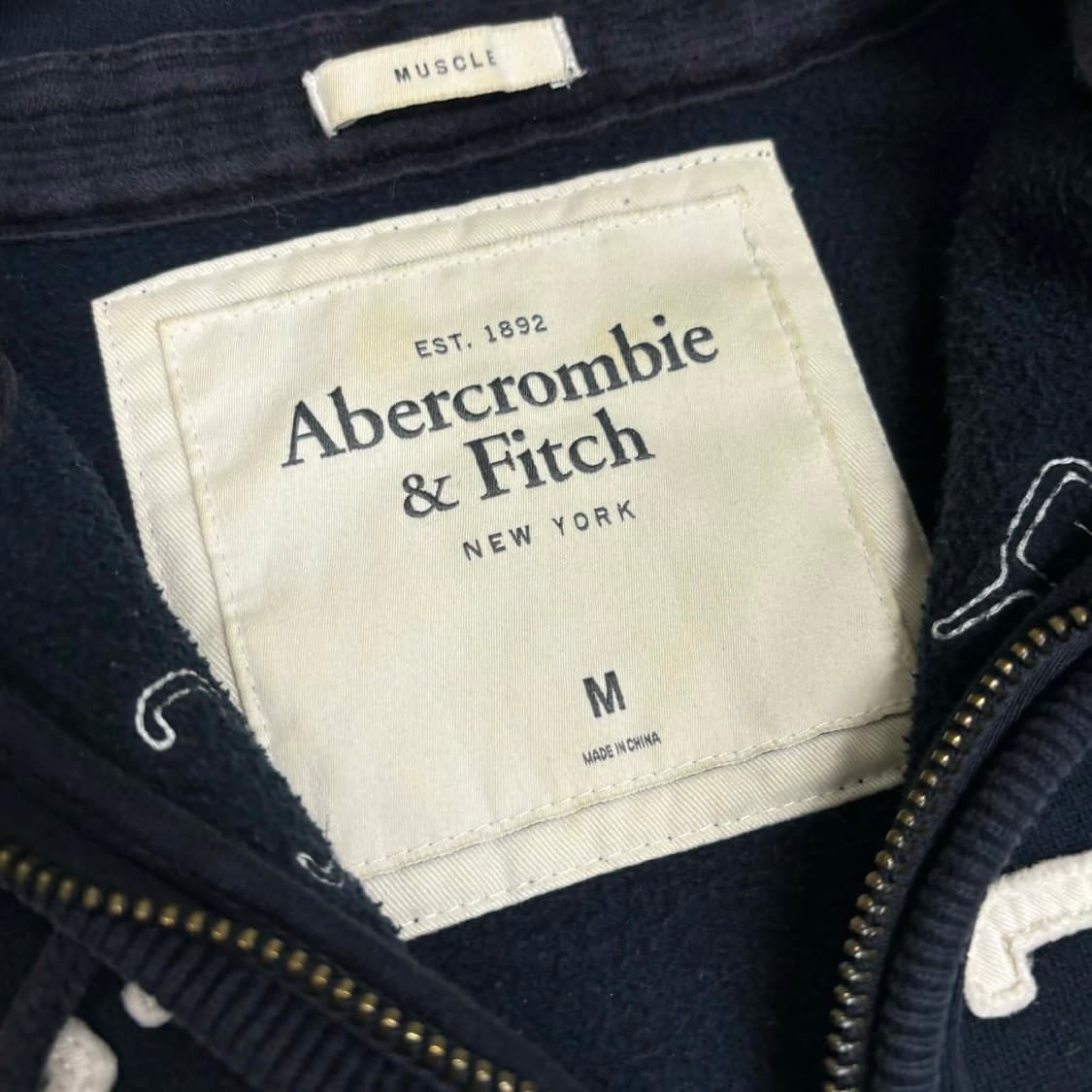 아베크롬비 y2k 올드스쿨 블랙 스웨트셔츠 후드집업 희귀져지(M) 상품이미지4