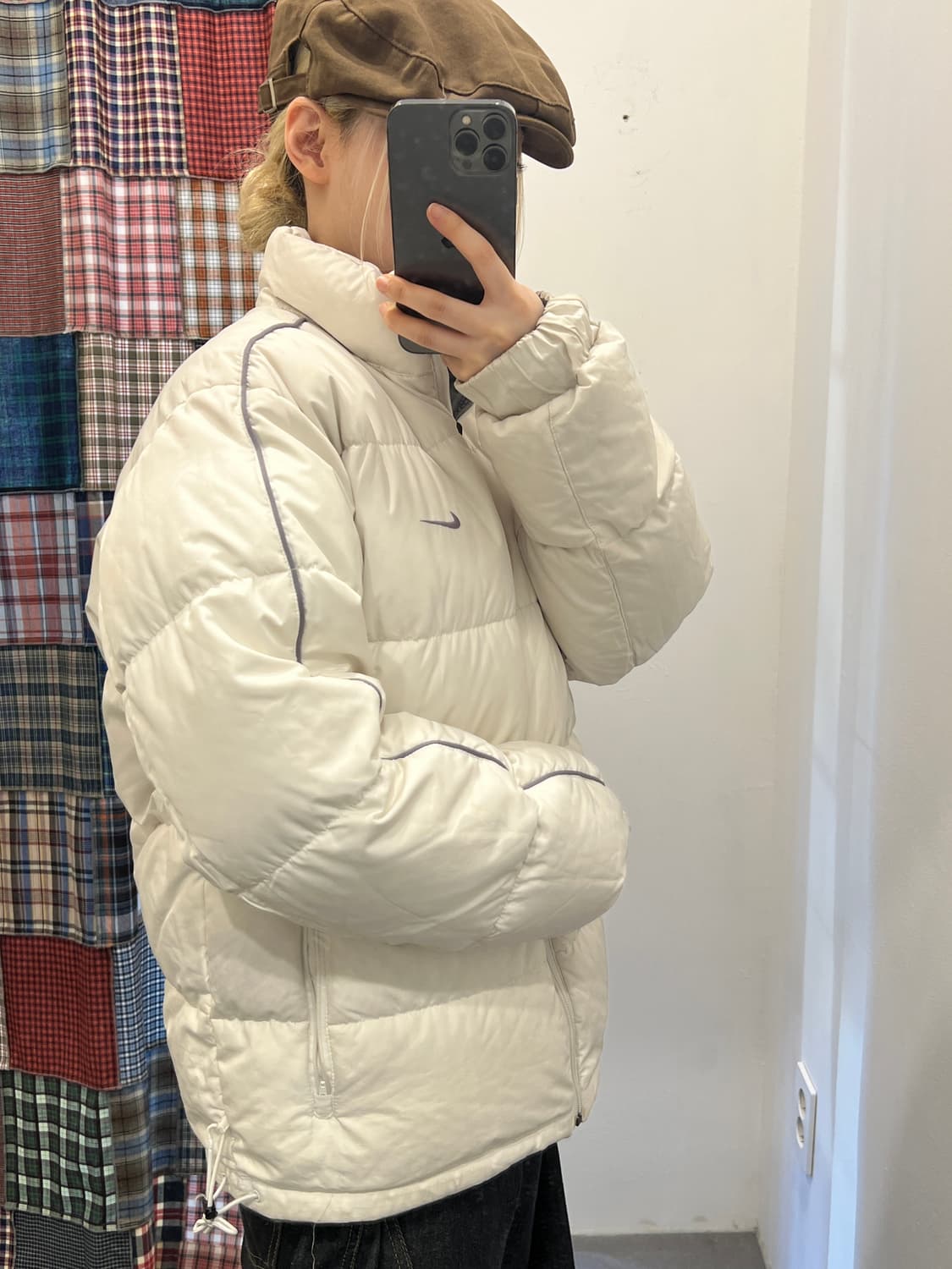 나이키 화이트 실버 푸퍼 패딩 상품이미지4