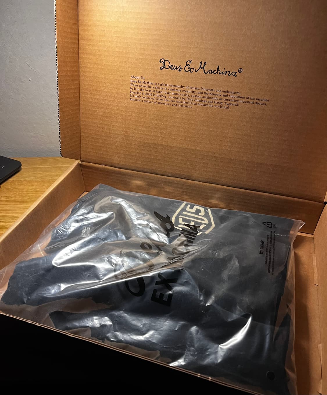 데우스 엑스 마키나 서울 컬리지 어드레스 롱슬리브 L 상품이미지1