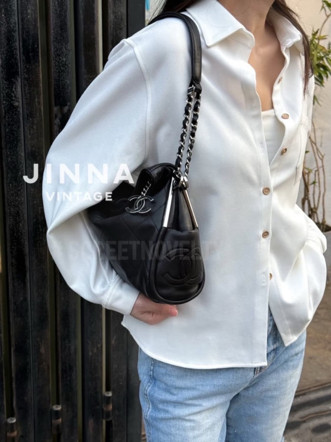 26신상 샤넬뷰티 VIP 플랩체인 램스킨 숄더 호보백 상품이미지8