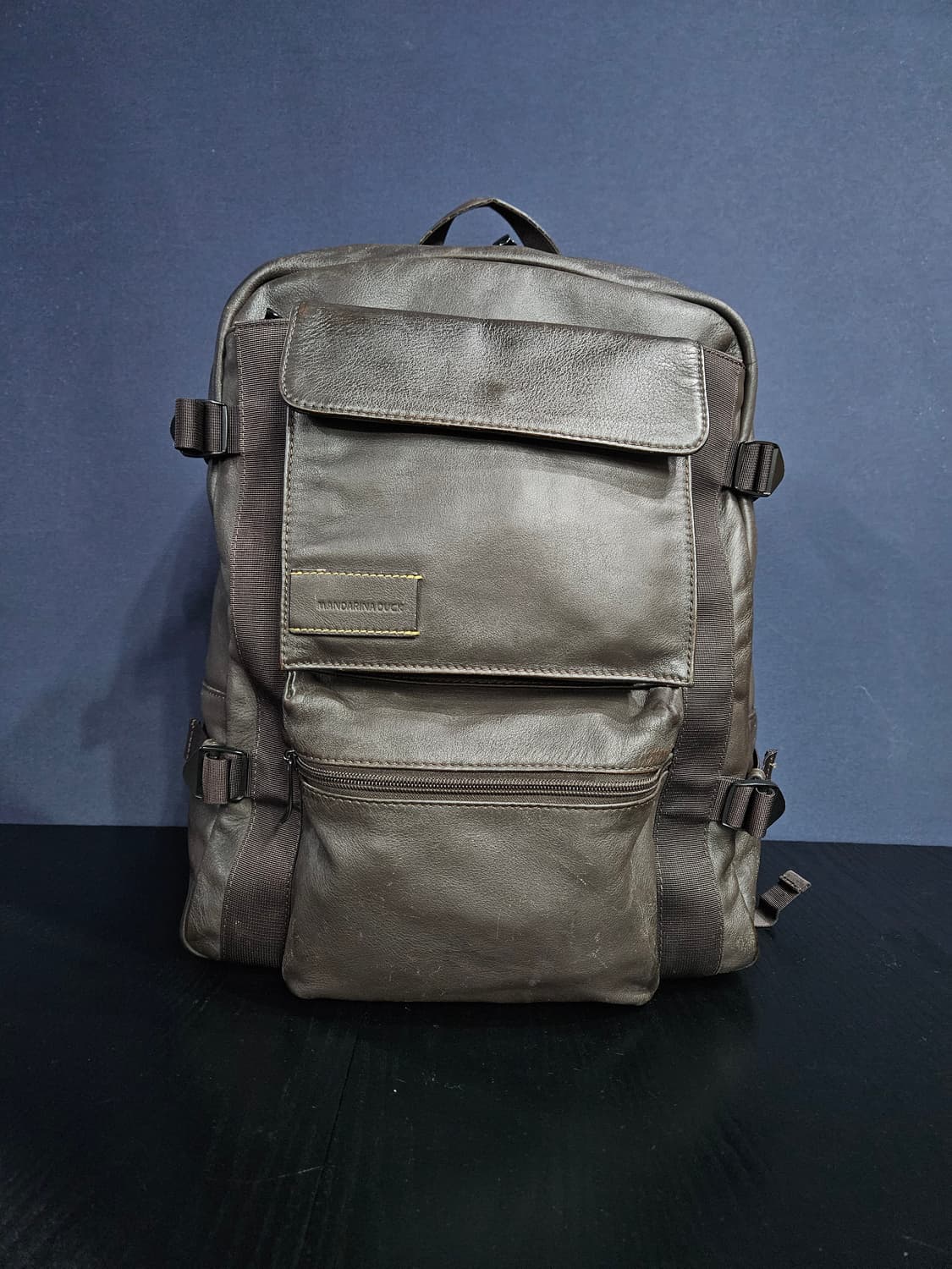 만다리나덕 브라운컬러 가죽 백팩  상품이미지1