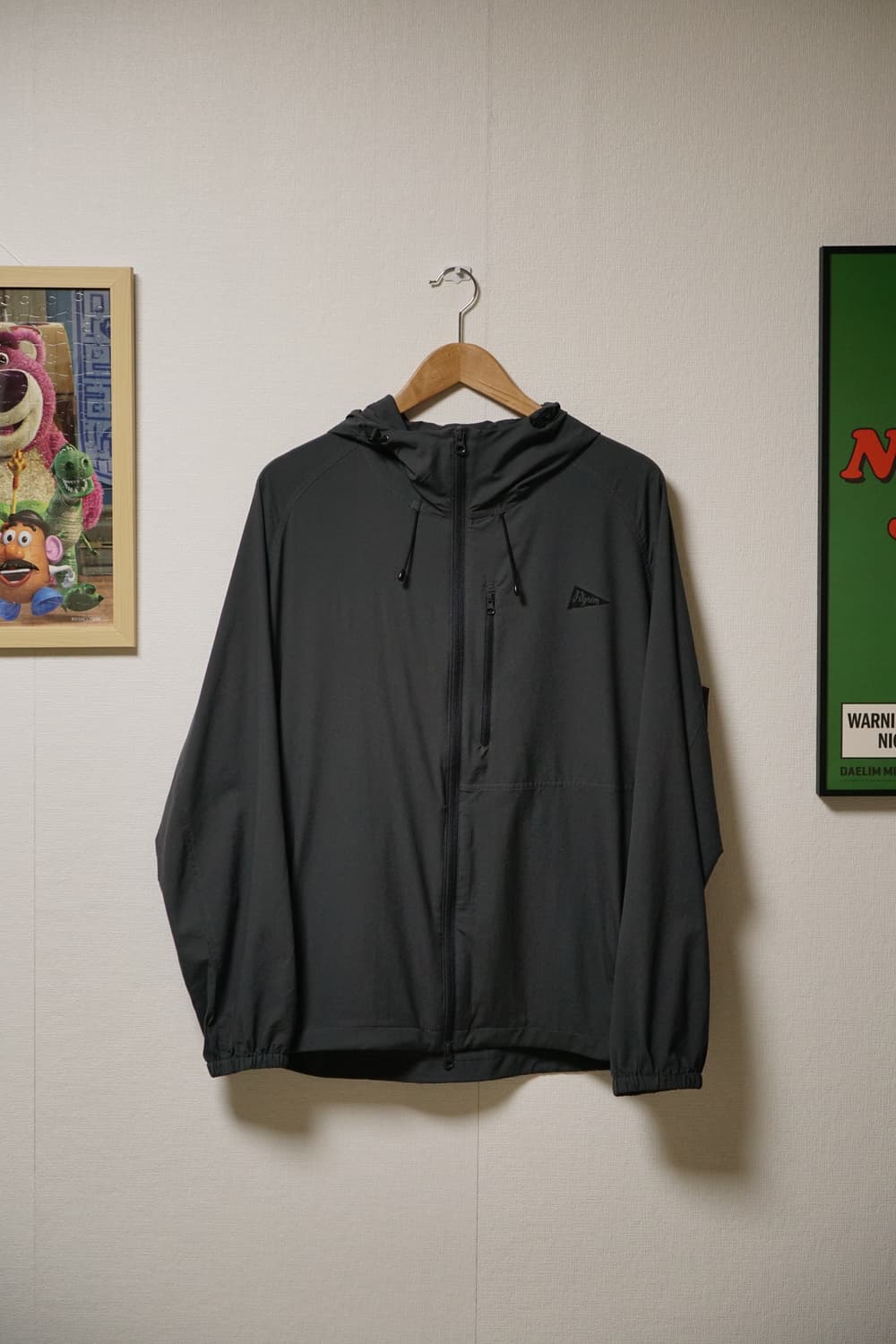 Pilgrim Surf + Supply 바람막이 상품이미지1