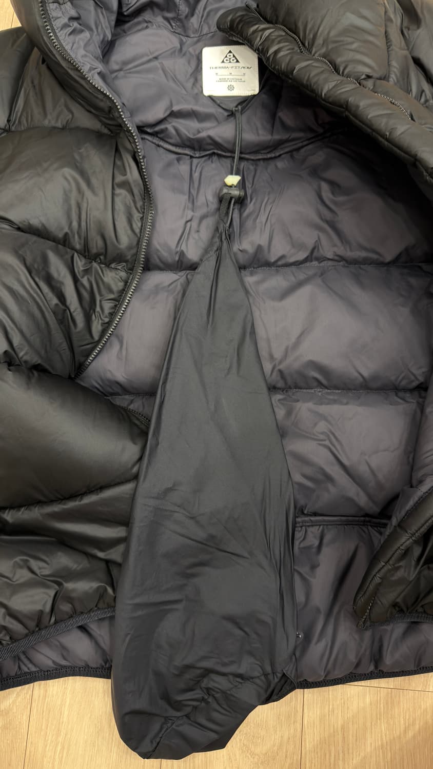 나이키 ACG 써마 핏 루나 레이크 패딩 M사이즈 상품이미지4