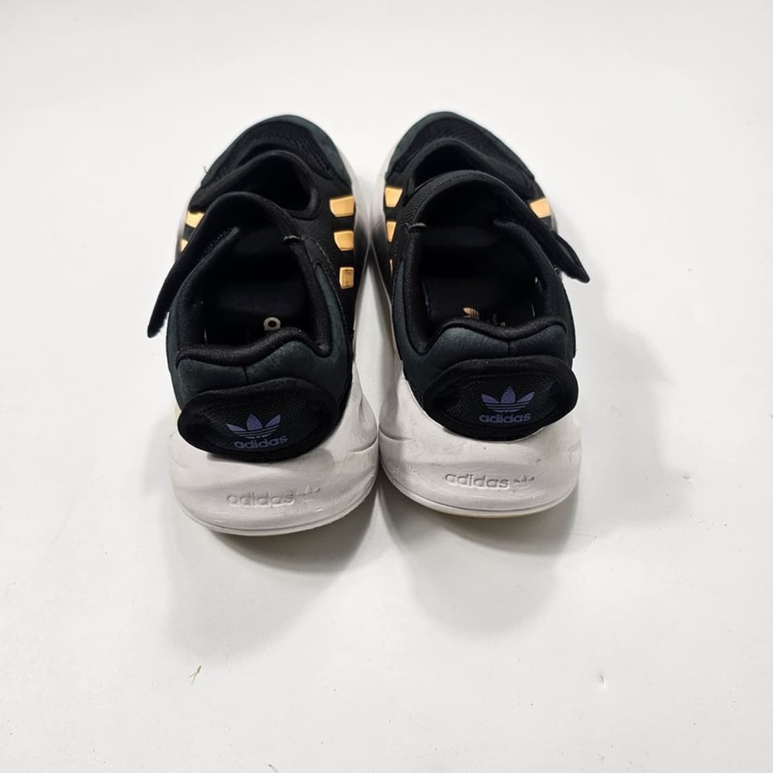 아디다스 오젤리아 스트랩 240 상품이미지5