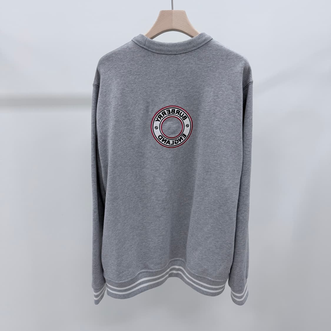 [S급/M] 버버리 그래픽 로고 맨투맨 트레이닝 팬츠 셋업 그레이 상품이미지3