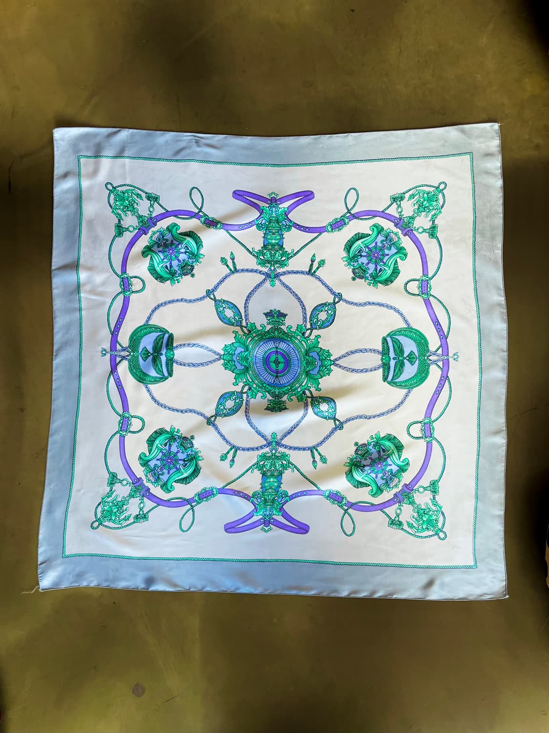 JPN Vintage Regalia Pattern Silk Scarf 상품이미지4