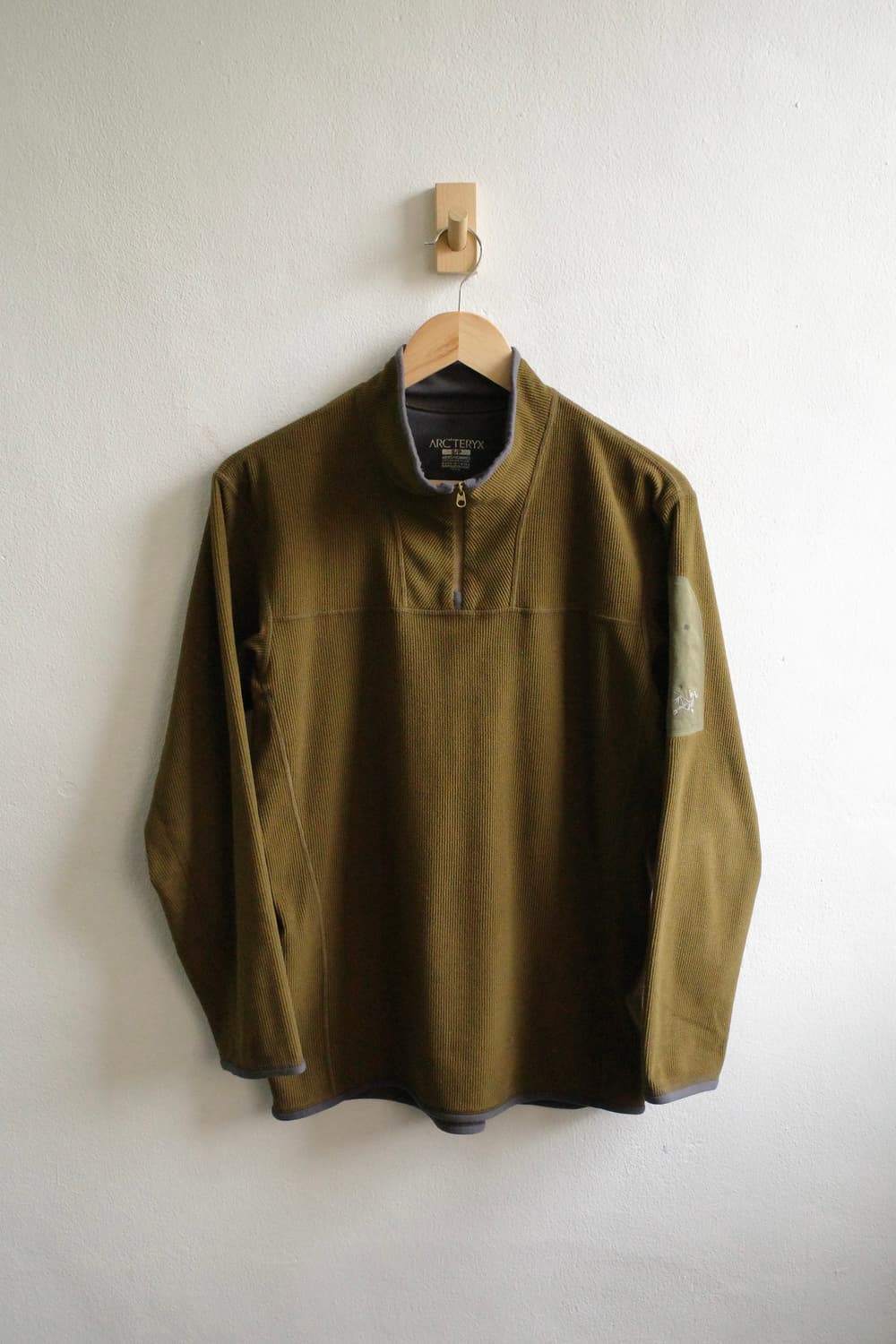 아크테릭스 플리스 쿼터집 상품이미지1