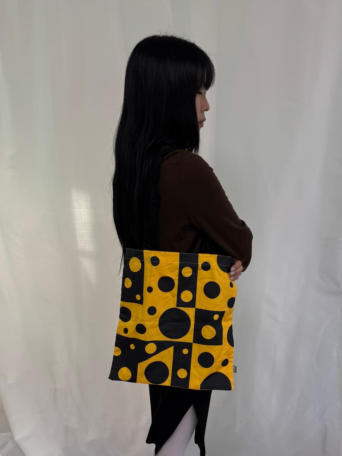 쿠사마 야요이 홍콩 모던 아트 뮤지엄 한정 에코백 상품이미지1