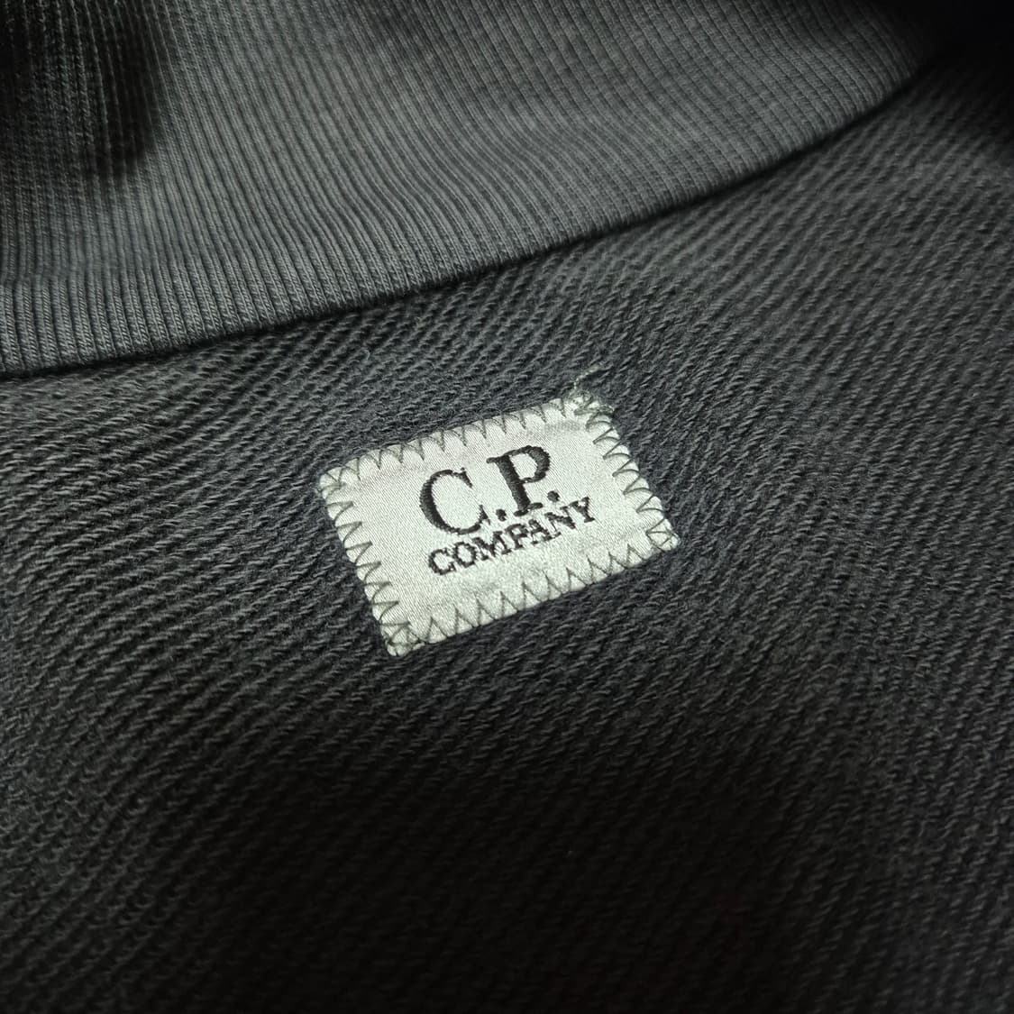 [우주매물🔥] CP컴퍼니 코튼 집업 자켓 상품이미지4