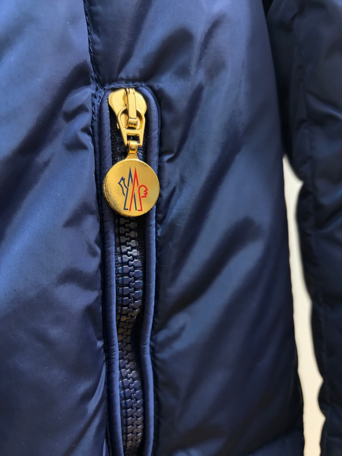 몽클레어 정품 엘릭서 금장 패딩 상품이미지5