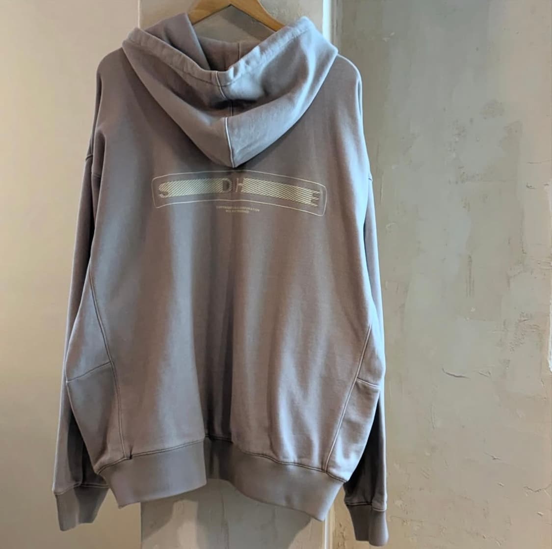 솔리드옴므 백 로고 후드 상품이미지3