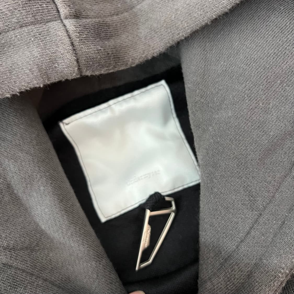 언더마이카 무.10 로고 플레이 오버사이즈 후디 상품이미지4