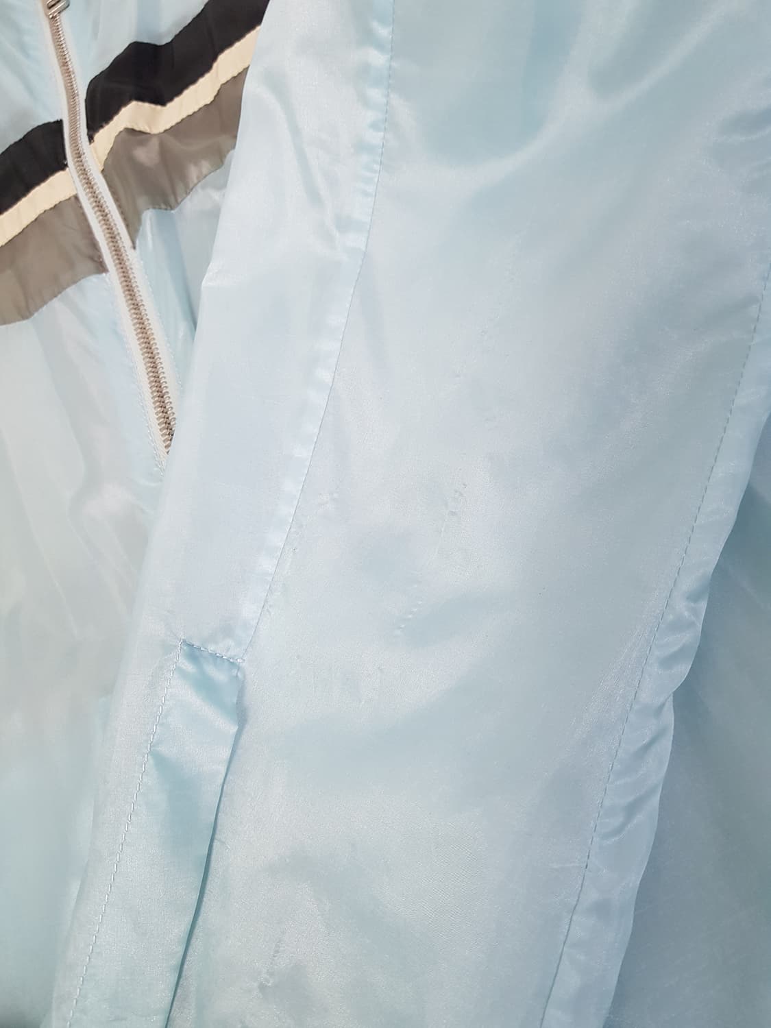 [52/정품] 프라다 스포츠 나일론 경량바람막이 상품이미지10