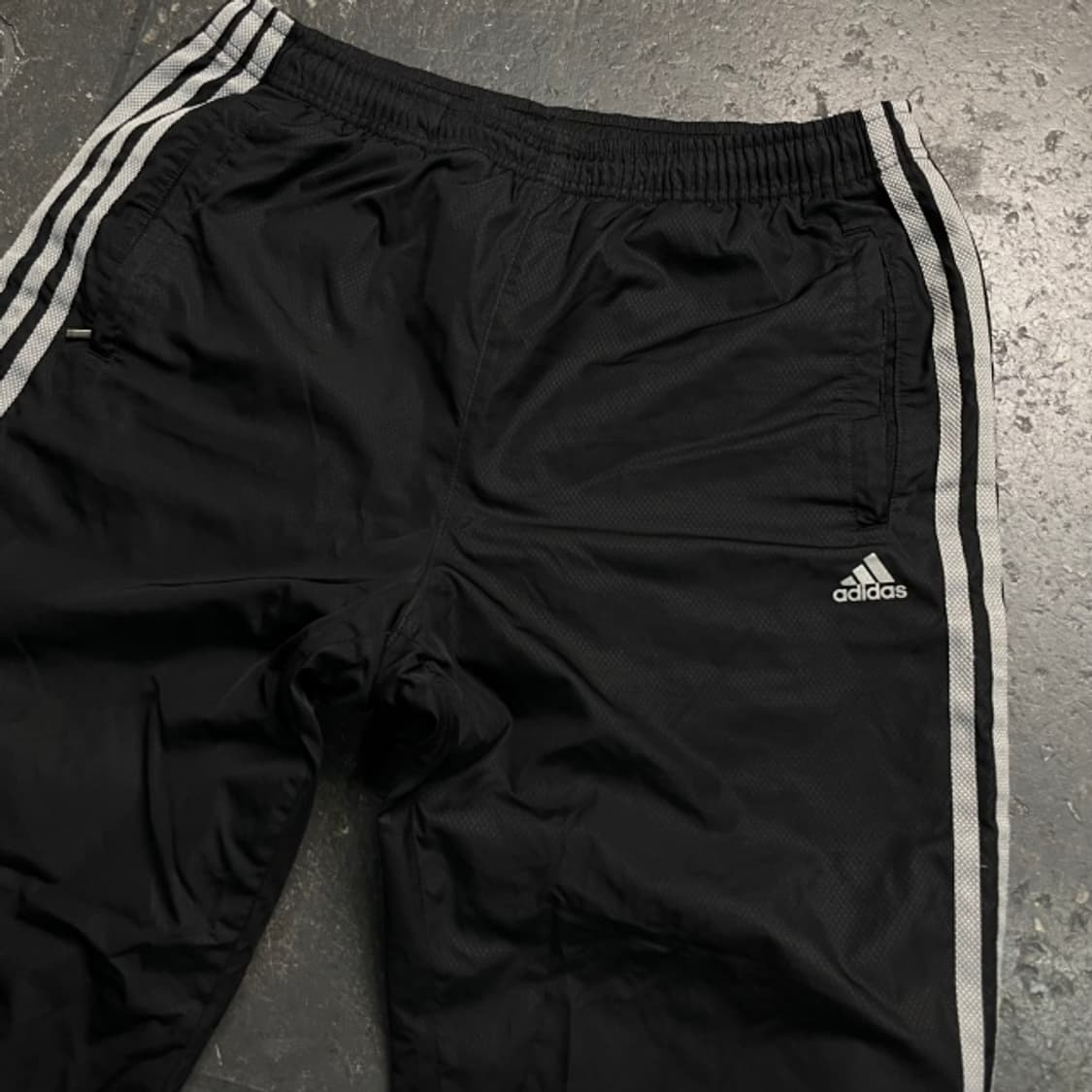 100 아디다스 누빔 나일론 팬츠  상품이미지2