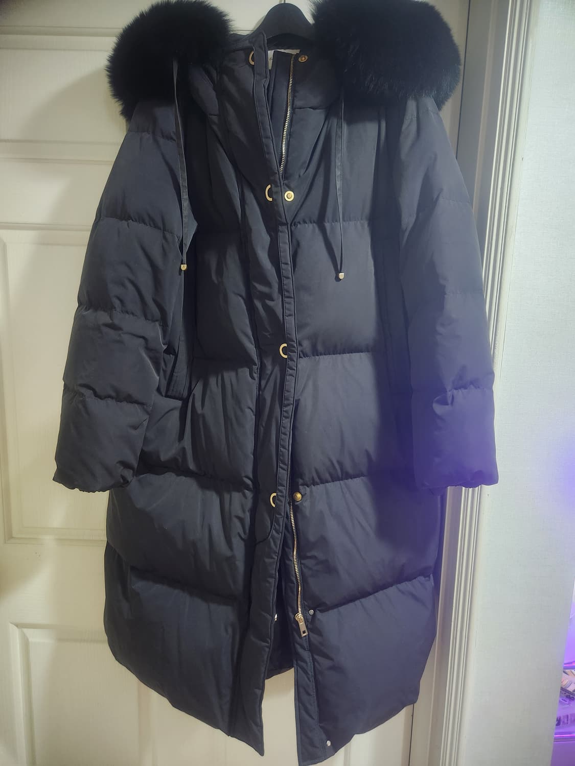 SJ WANI 블랙 퍼 후드 롱패딩 상품이미지1