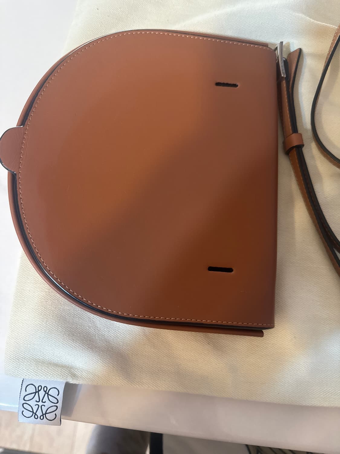 로에베힐미니백 상품이미지2