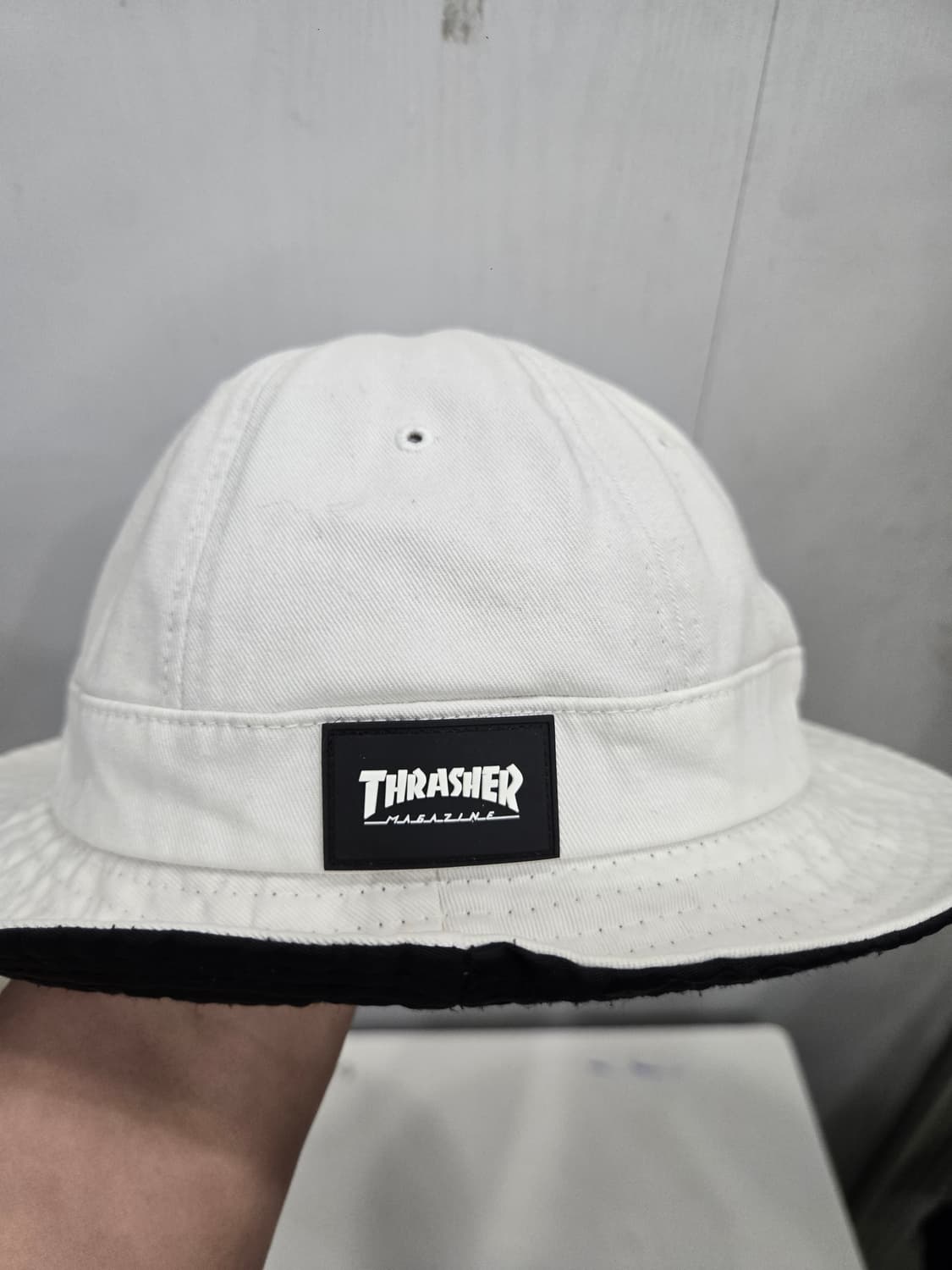 M사이즈)) THRASHER 트레셔 버킷햇 모자!~ 화이트 & 블랙 상품이미지2