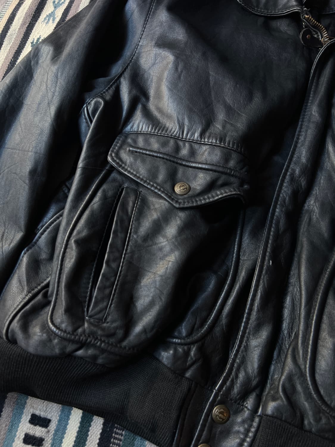 [XL]90's USA 빈티지 리얼레더 A-2 블랙 플라이트 자켓 상품이미지3