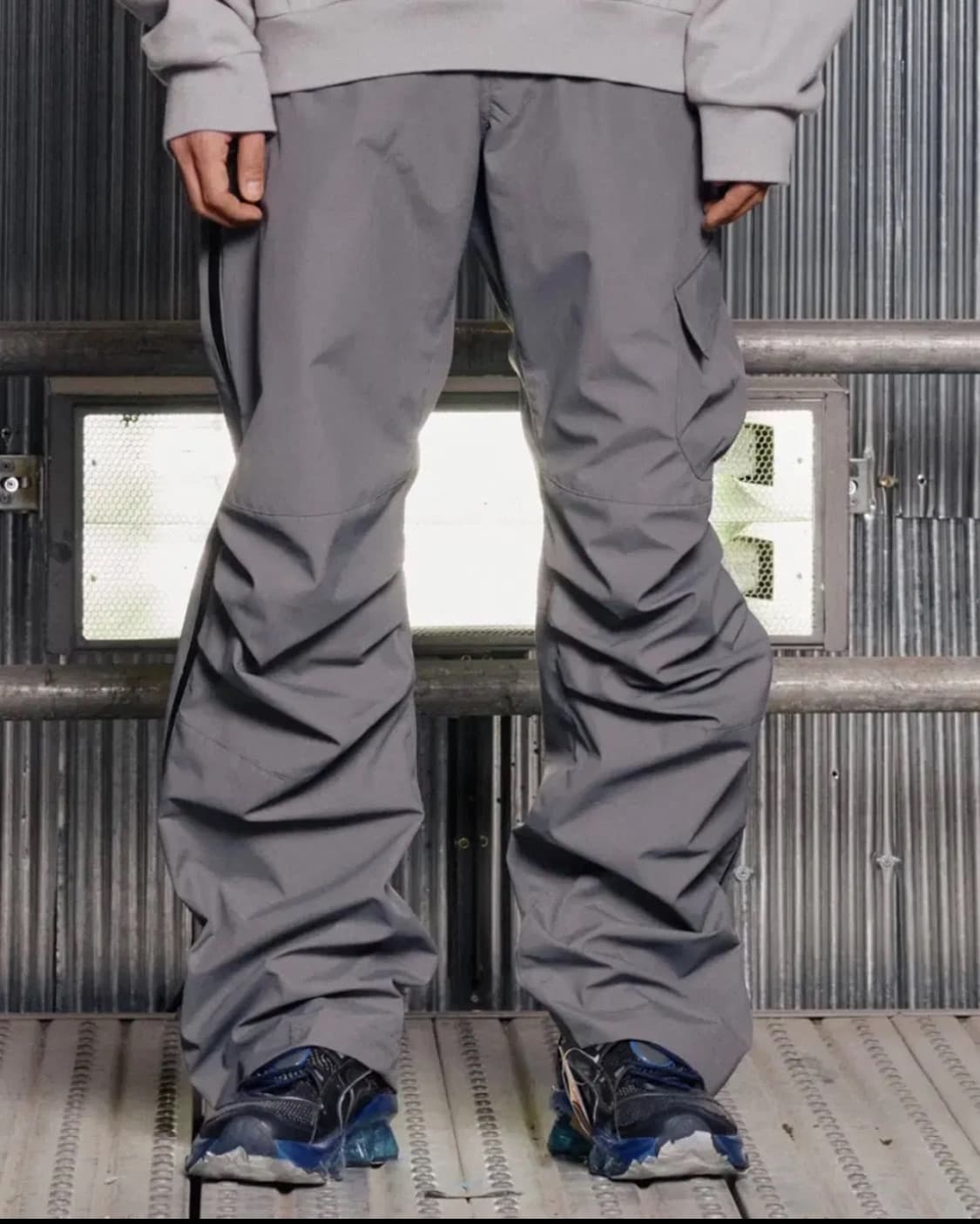 그레일즈 핀턱 나일론 팬츠 1사이즈 상품이미지1