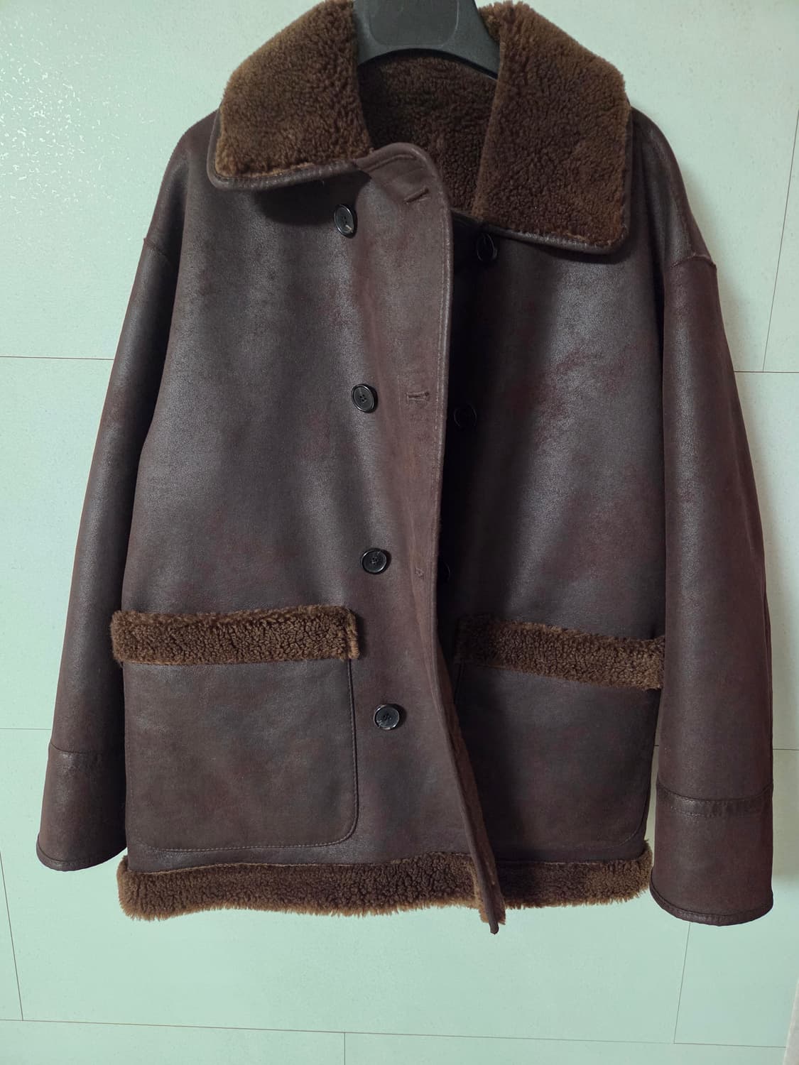 스튜디오 톰보이 리버시블 무스탕 새옷 판매(양면가능. 프리사이즈) 상품이미지2