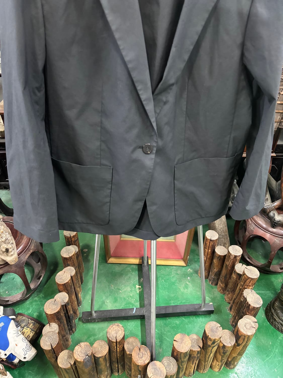 유니클로와 띠어리(Theory) 스판 블랙 자켓 상품이미지3