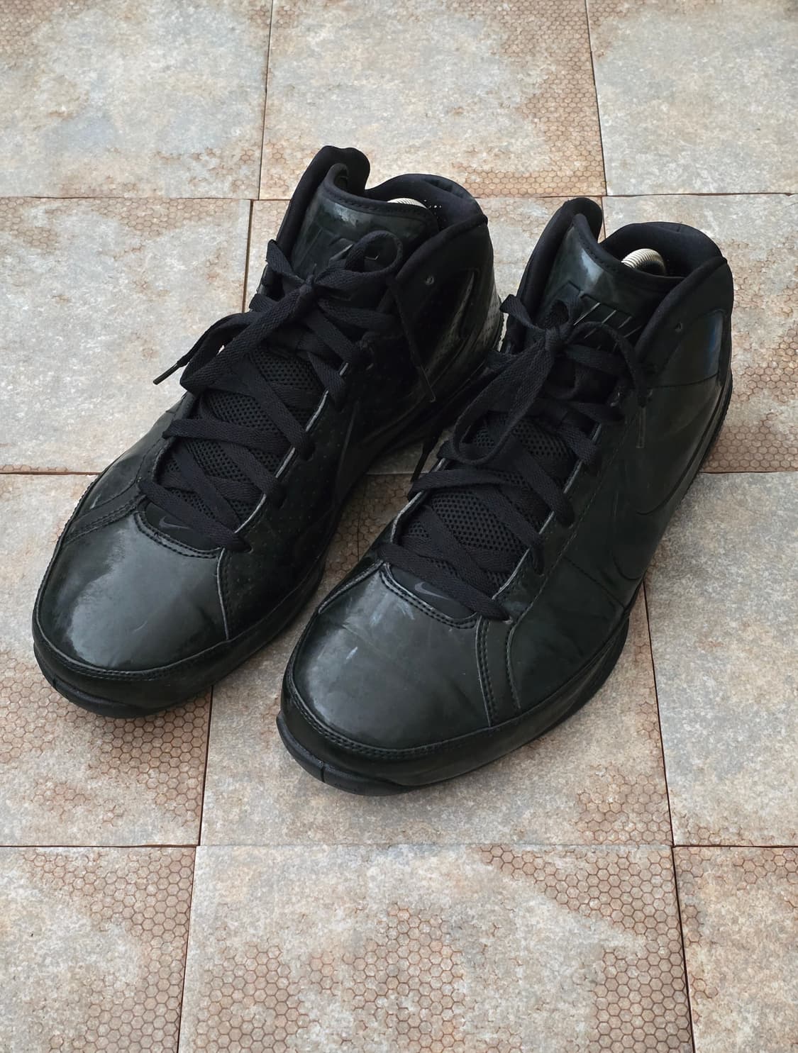 (285)나이키 빈티지 줌 허슬 블랙 페이턴트  상품이미지1