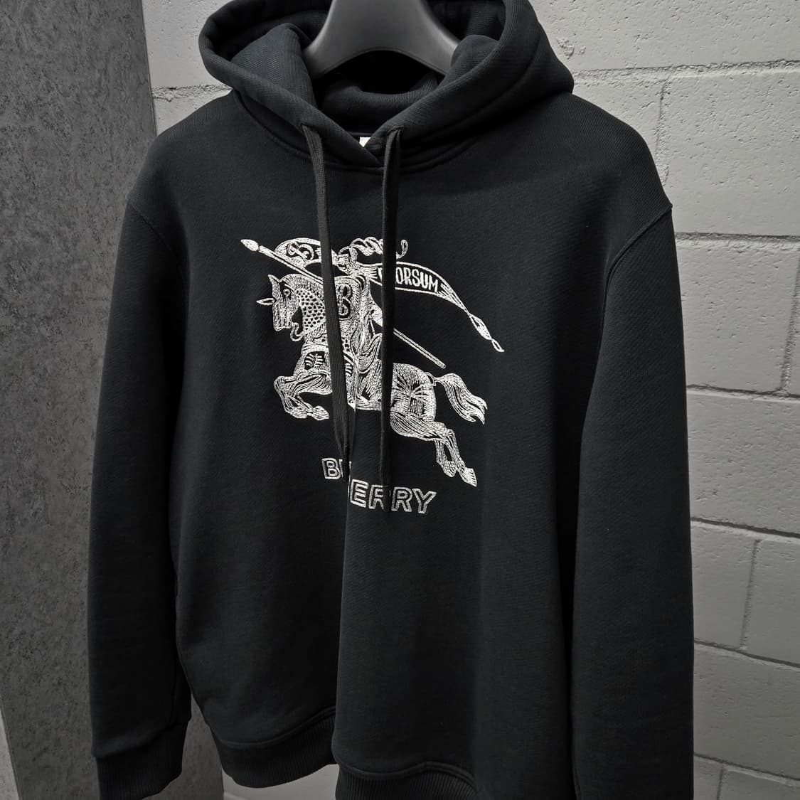 버버리 빅로고 후드 L 상품이미지1