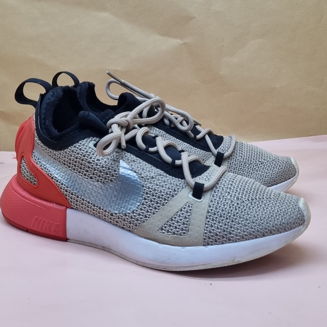 나이키 듀얼레이서 여성운동화230 상품이미지1