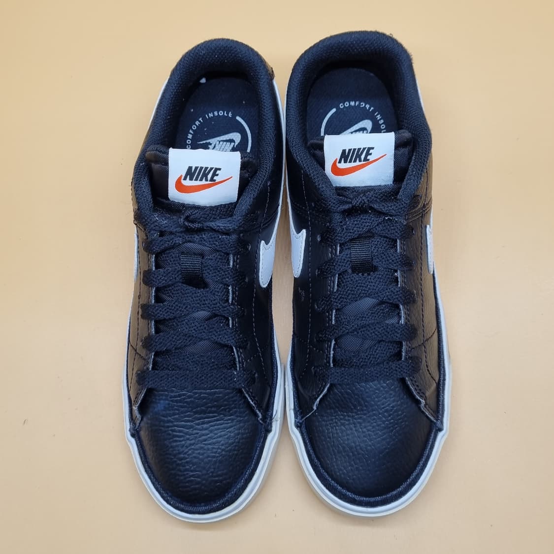 나이키 코트 레거시. 레더 스니커즈255 상품이미지2