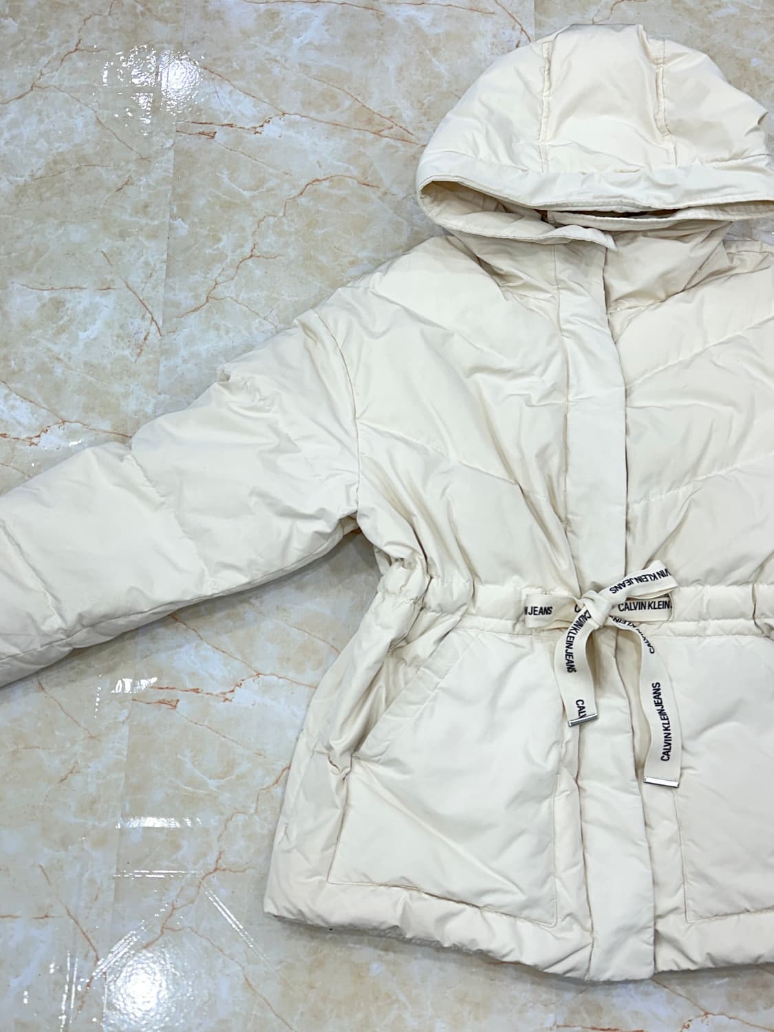 캘빈클라인 진 다운 패딩 상품이미지2