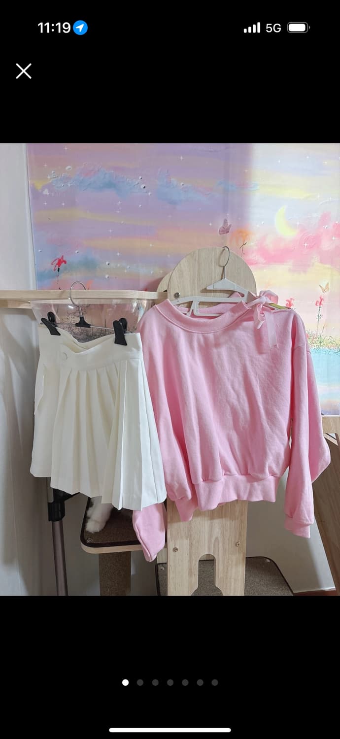 딸기우유 언발오프숄더 맨투맨(거의새옷) 상품이미지1