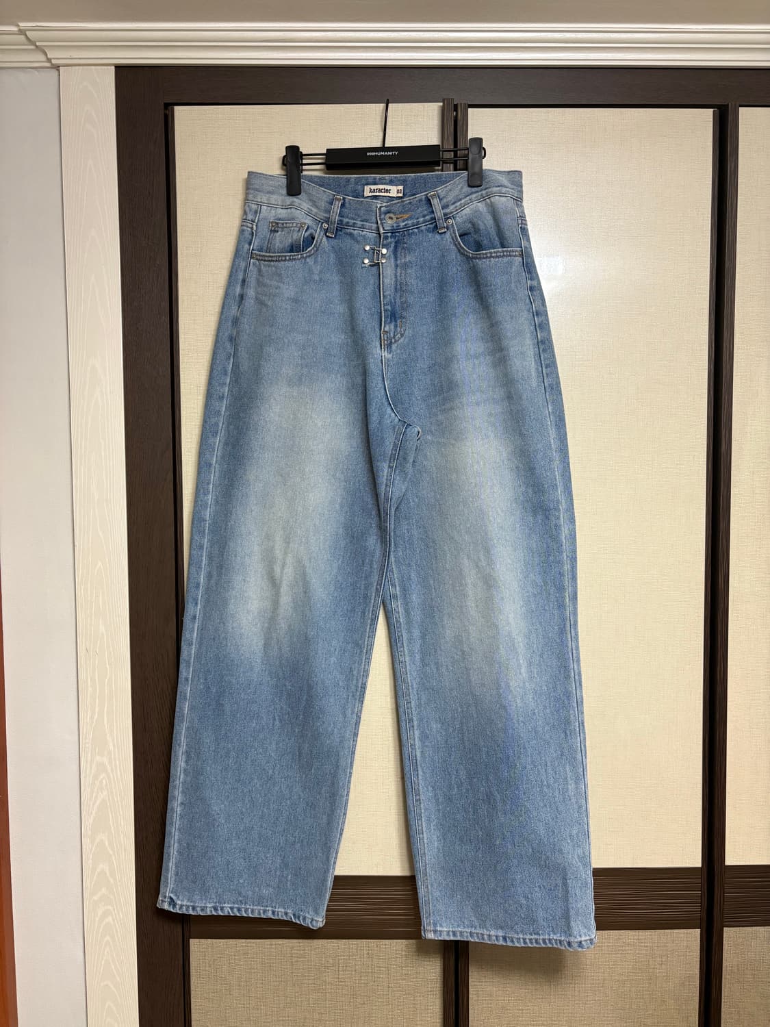 카락터 버클 릴렉스드 데님 팬츠(워시드 블루) 상품이미지2