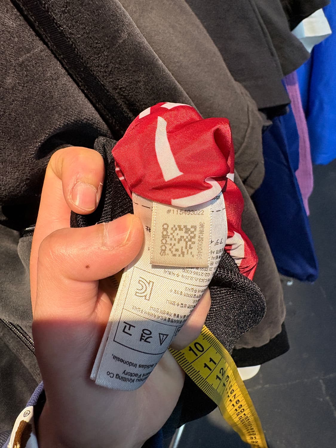 아디다스 X 퍼렐 윌리엄스 벨벳 트랙 자켓 A3723 상품이미지8