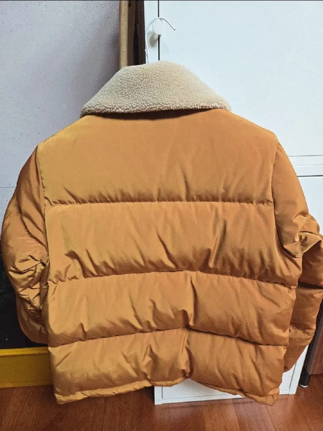 코닥 브라우니 숏 다운 자켓 옐로우 90(S)팝니다 상품이미지2