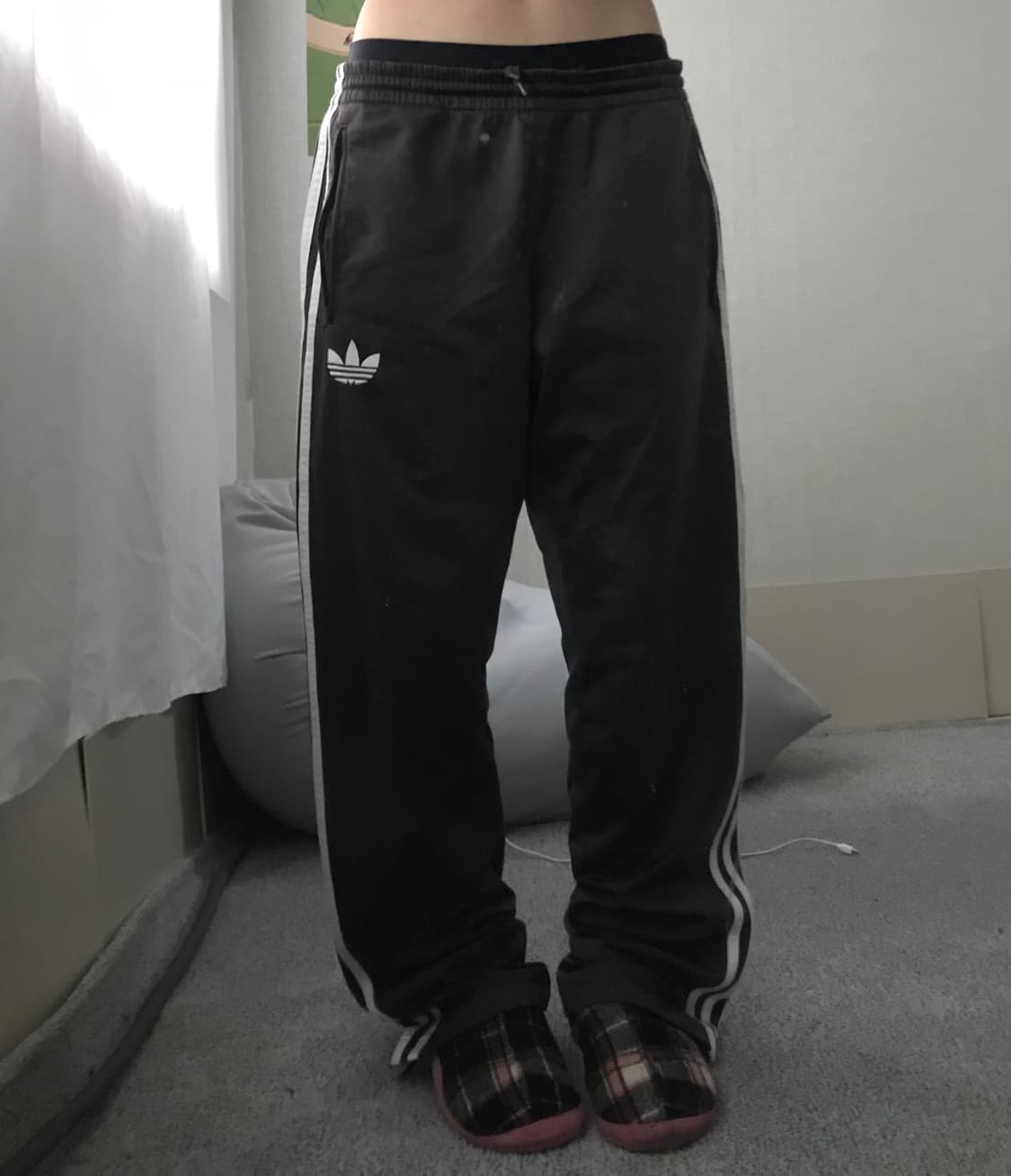 아디다스 초코브라운 삼선 트레이닝 팬츠 상품이미지3