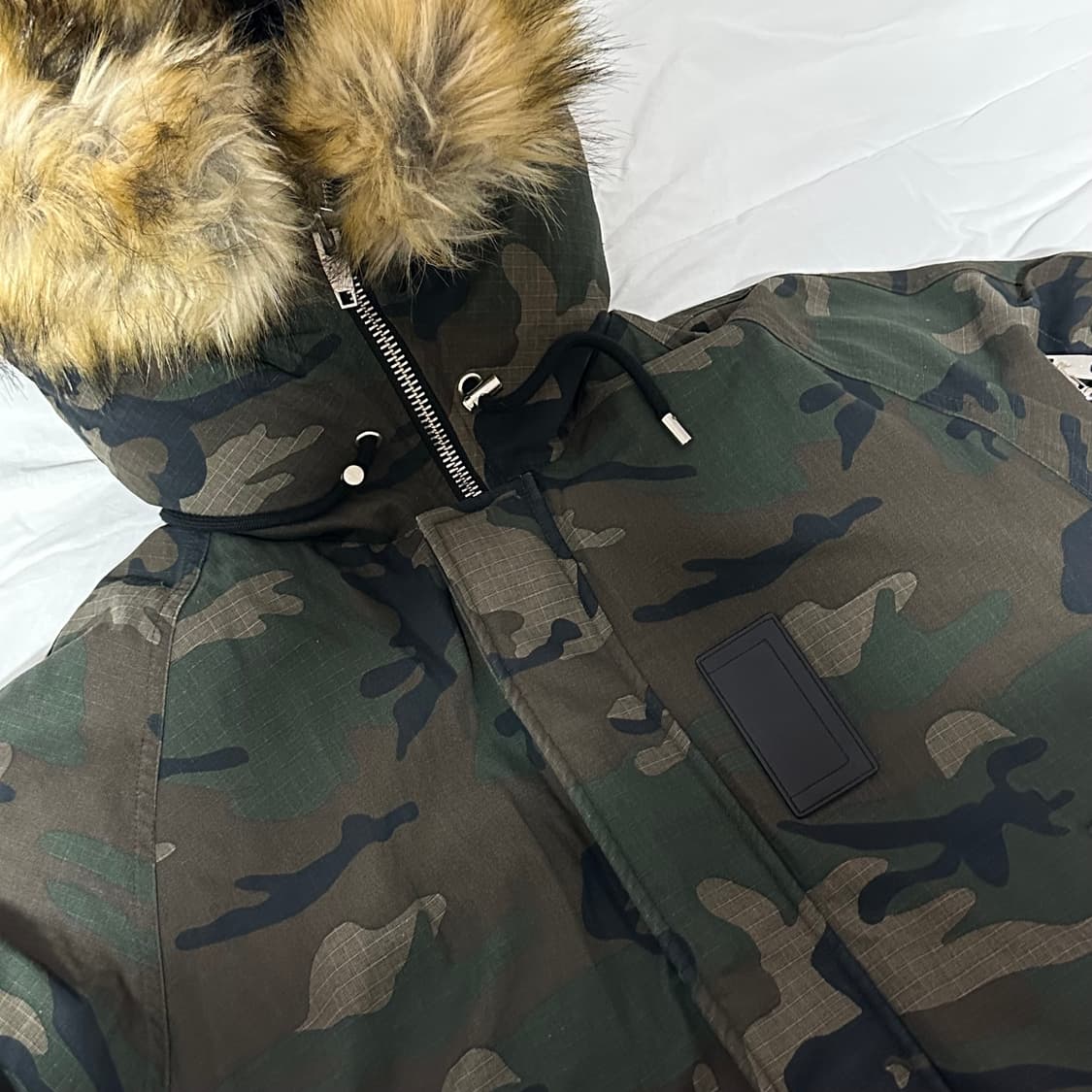 더쿠플스 카모 울프죠 패딩 퍼 후드  상품이미지2