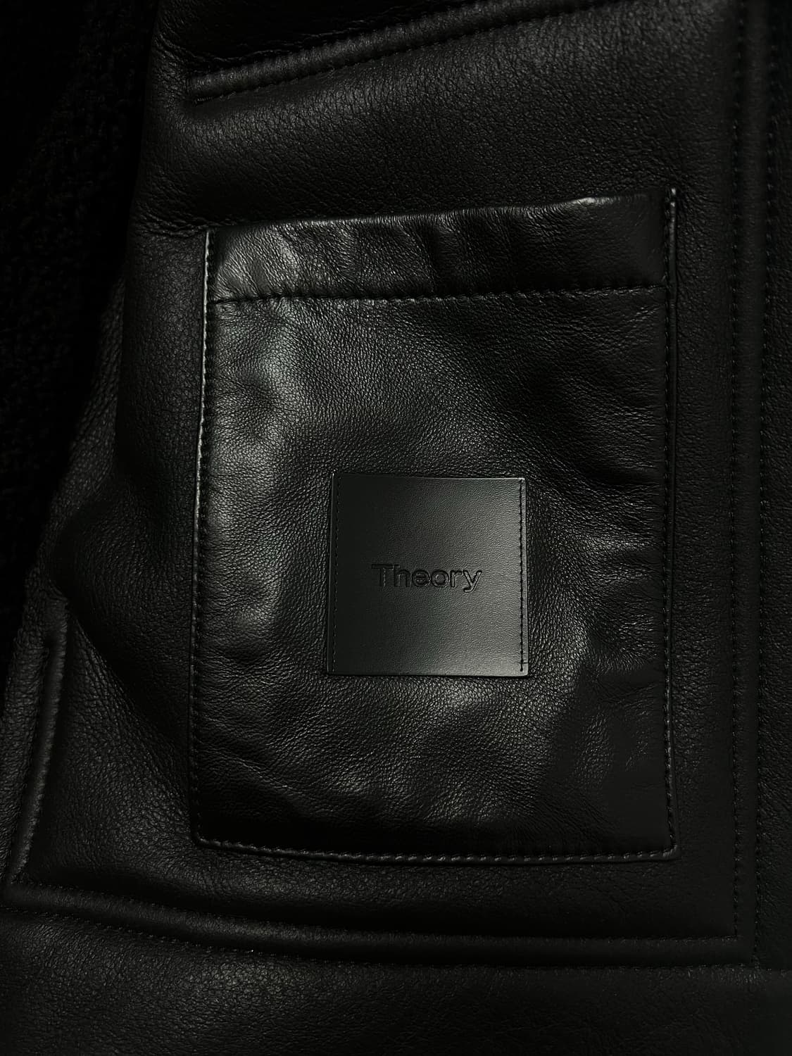 띠어리 블랙 양모 무스탕 상품이미지3