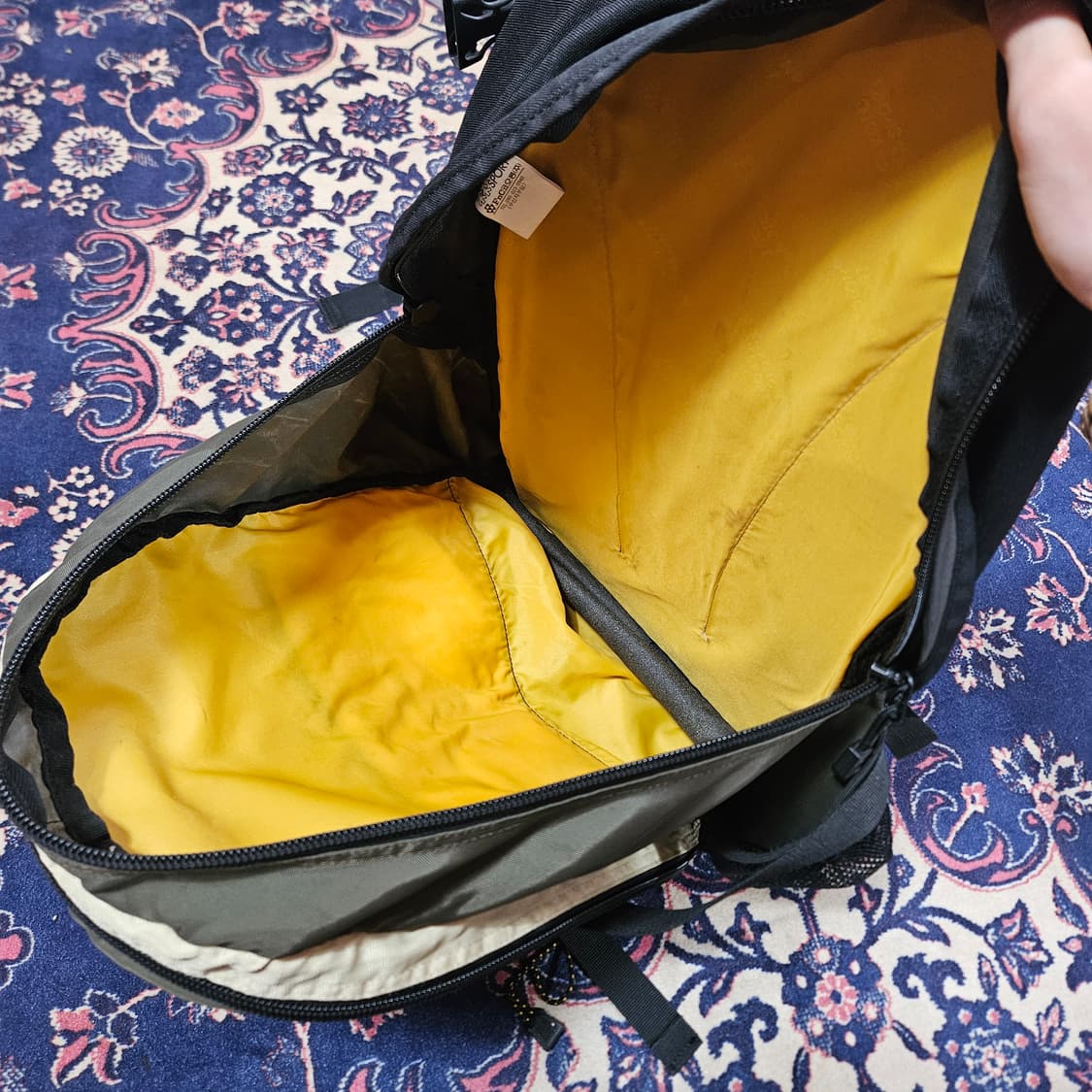 코오롱 올드스쿨 카키 배색 고프코서 등산백팩 27리터 상품이미지8