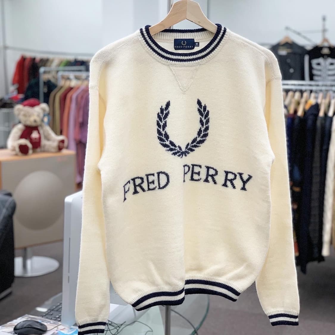 프레드페리 빅로고 울 아이보리 라운드 니트 상품이미지1
